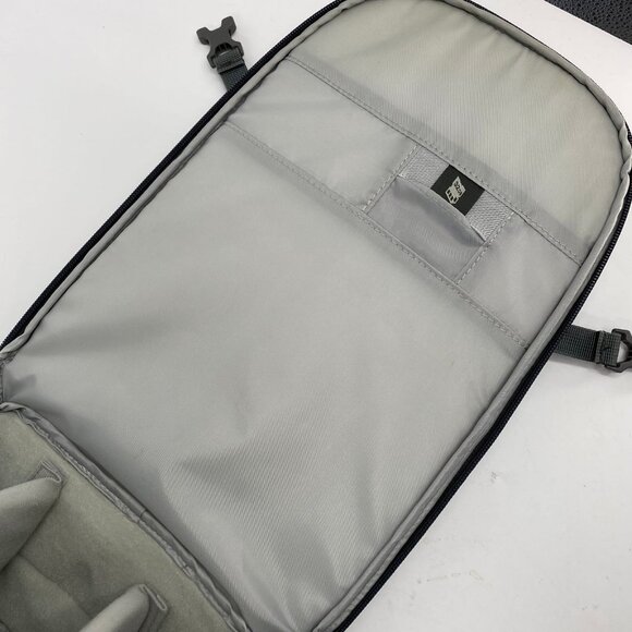 Lowepro Gray Packable Padded Backpack | Women’s Regular Size - Picture 5 of 10